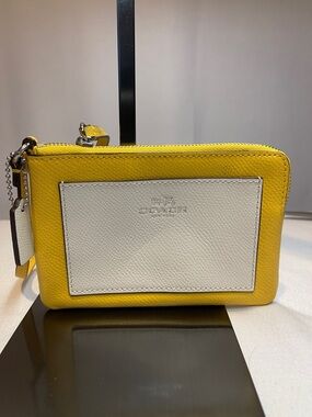 Coach B1692-F65758 Yellow Chalk Leather Wristlet